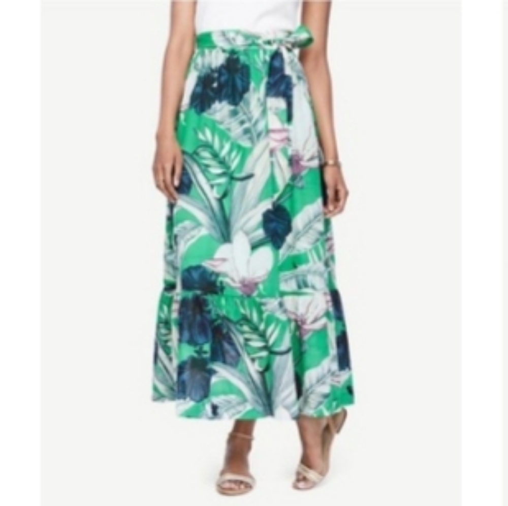 Ann Taylor palm leaf green floral maxi skirt read